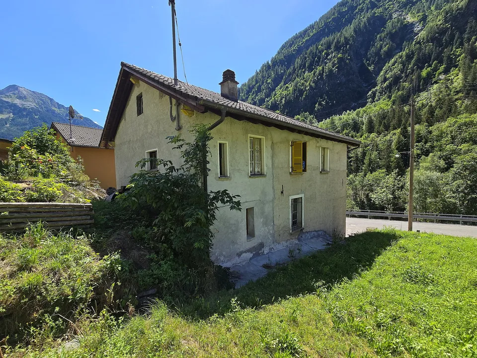 Großes Haus mit Garten, Garage und herrlicher Aussicht