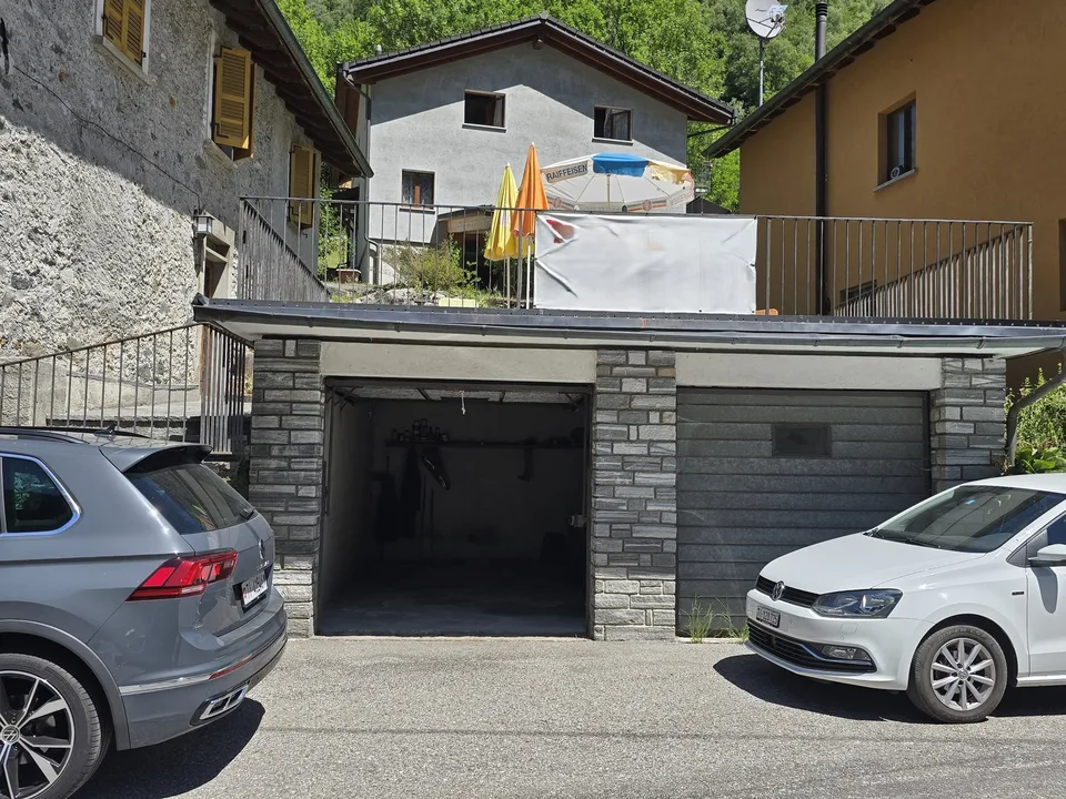 Großes Haus mit Garten, Garage und herrlicher Aussicht