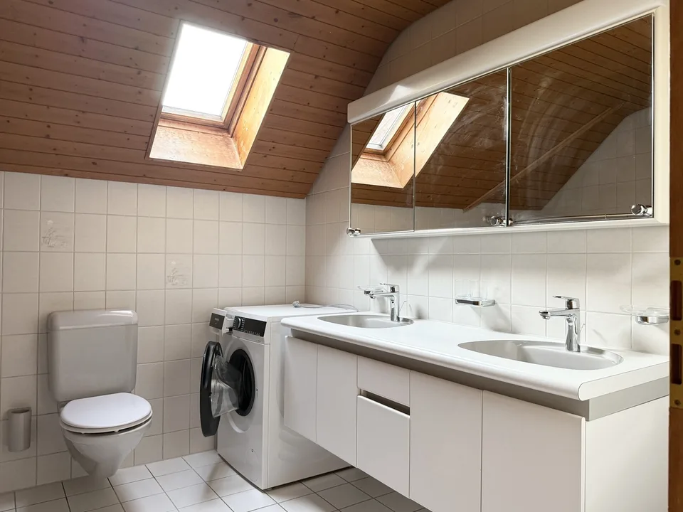 Appartement mansardé idyllique avec deux balcons !