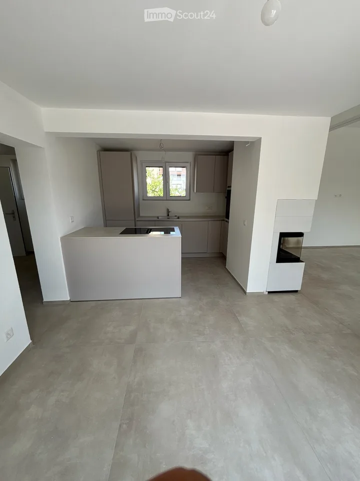 Helle 4.5-Zimmer-Terrassenwohnung in Pratteln – ab sofort verfügbar!