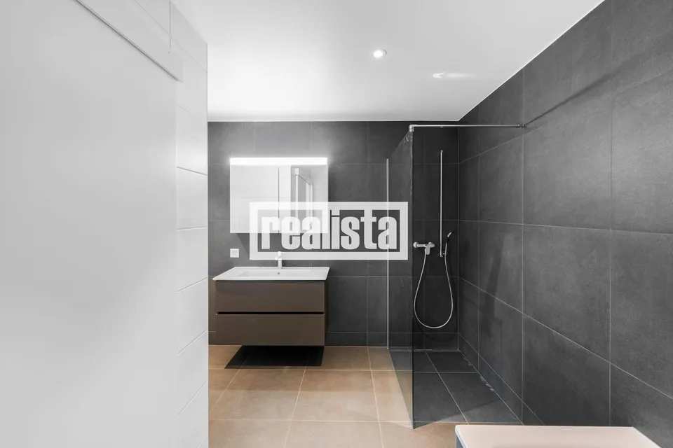Penthouse mit 5,5 Zimmern, neu und hell