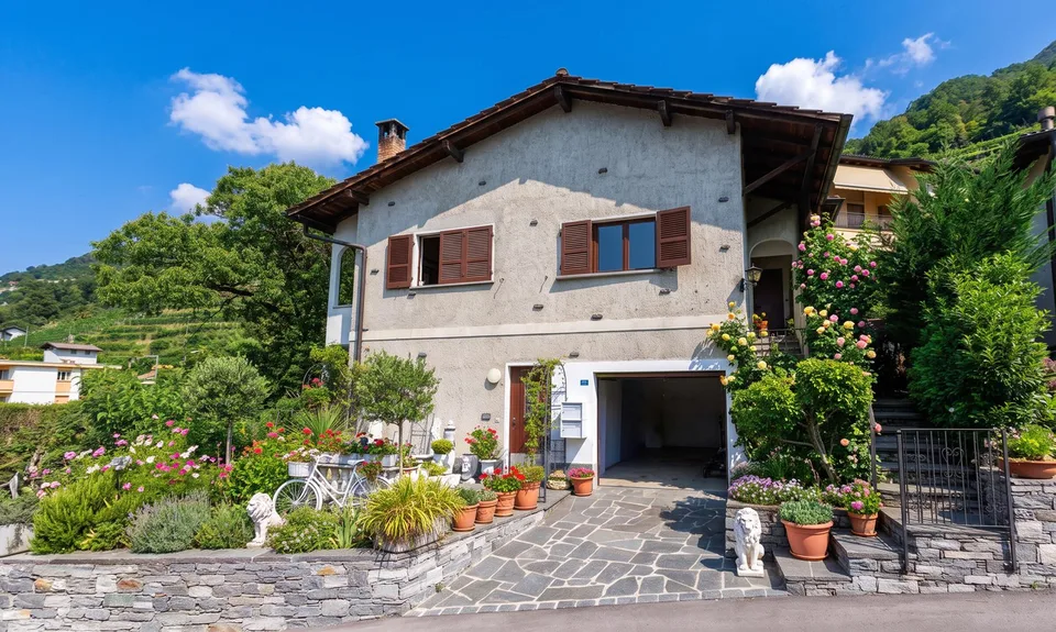 Belle maison tessinoise de 5,5 pièces avec vue sur le lac à Cugnasco