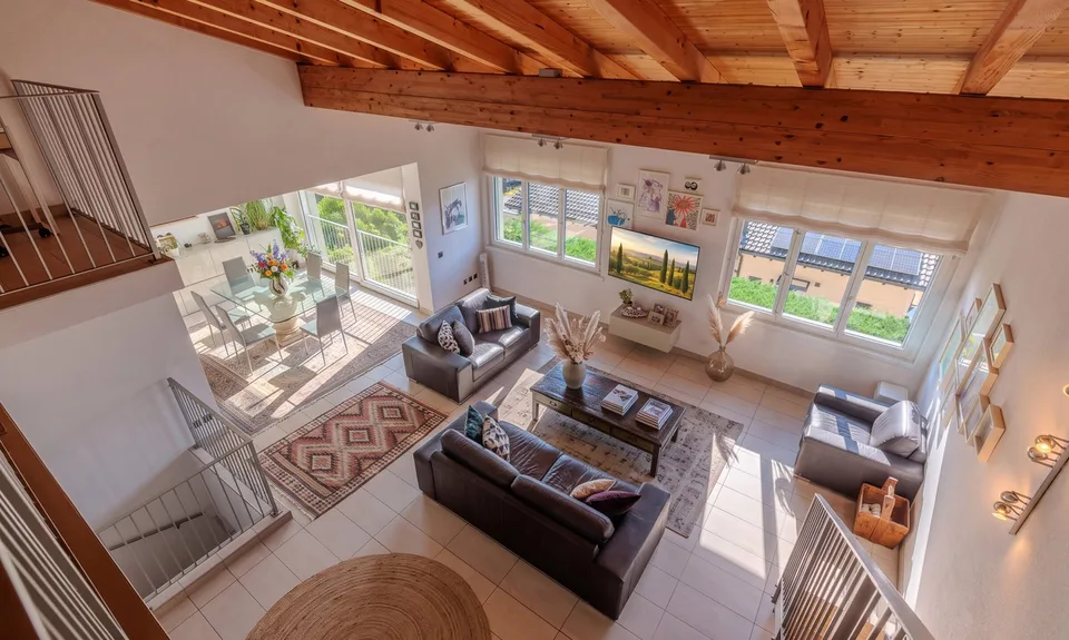 BELLA CASA MODERNA PANORAMICA DI 5.5 LOCALI A CAPOLAGO