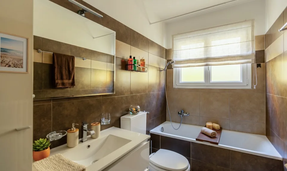 GROßES UND MODERNES 3.5 ZIMMER WOHNUNG, VÖLLIG RENOVIERTE IN TAVERNE