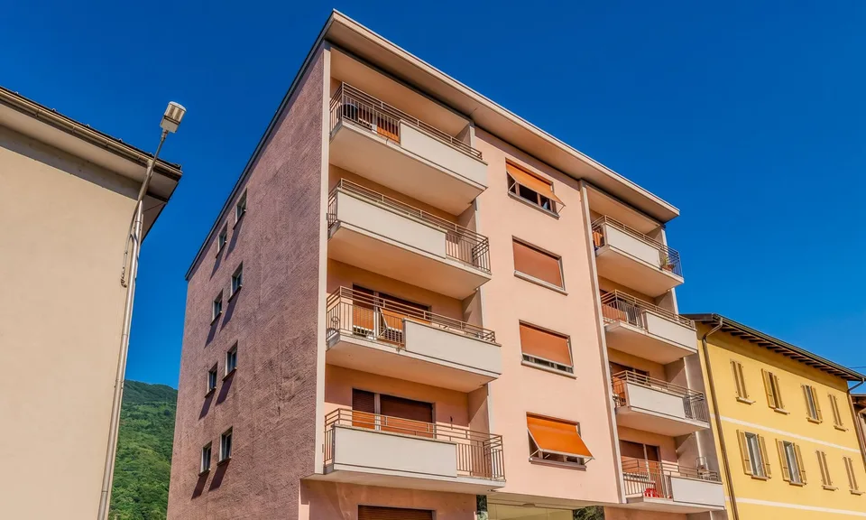 GROßES UND MODERNES 3.5 ZIMMER WOHNUNG, VÖLLIG RENOVIERTE IN TAVERNE