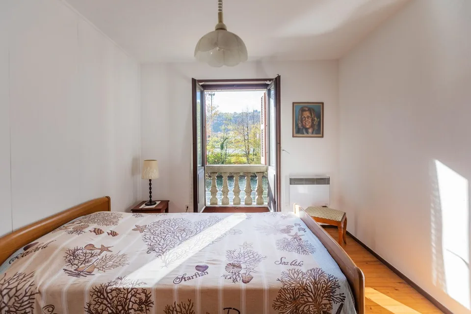 SPLENDIDA CASA DI 3.5 LOCALI CON TERRAZZE A PONTE TRESA