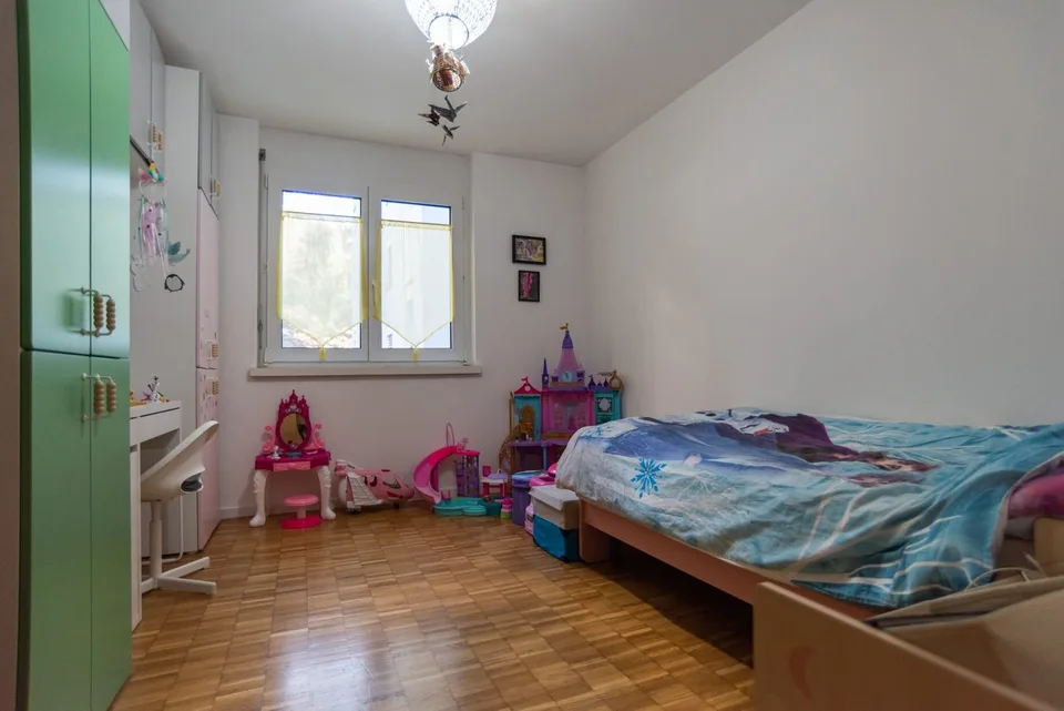 Geschäftlich - Helles 4.5-Zimmer-Wohnung mit Terrasse in Morbio Inferiore