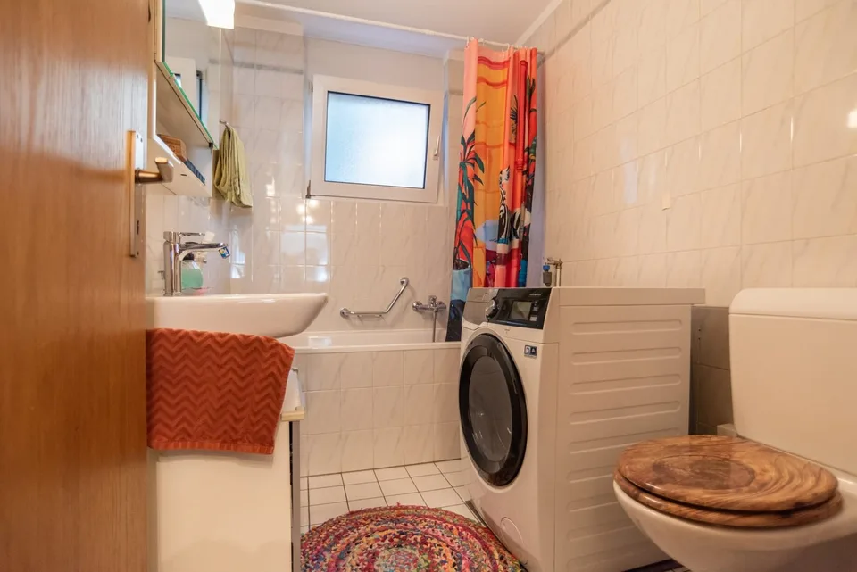 Geschäftlich - Helles 4.5-Zimmer-Wohnung mit Terrasse in Morbio Inferiore