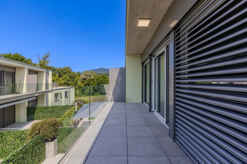 Appartement moderne et splendide de 3.5 pièces avec terrasse à Genestrerio