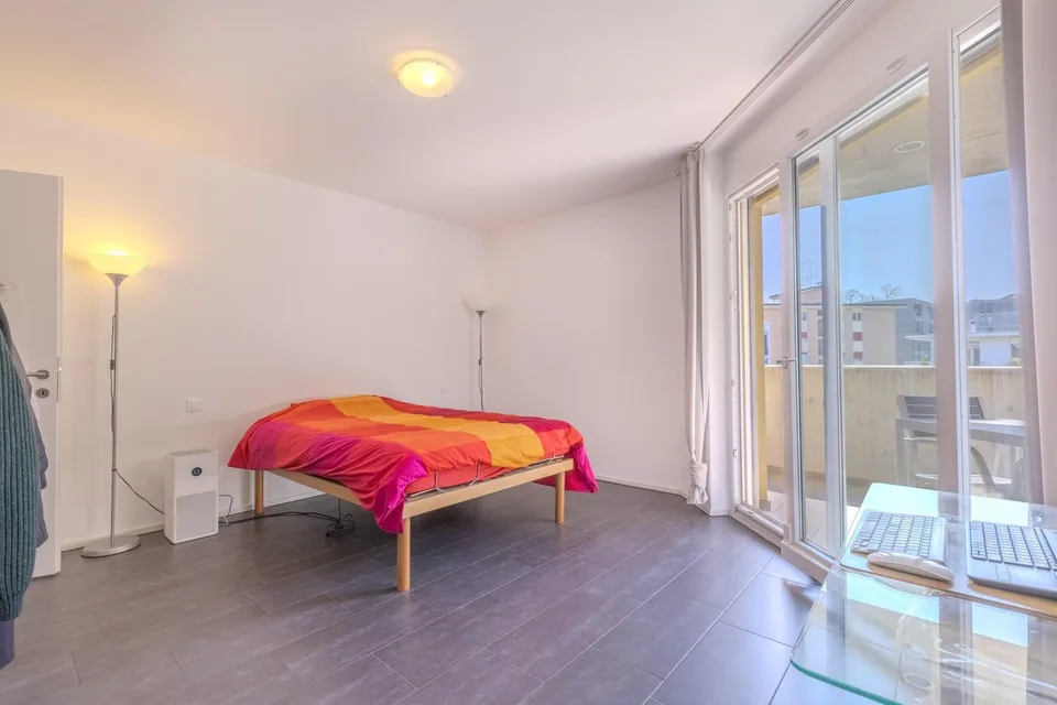 BRIGHT AND ELEGANT 3.5 ROOM APARTMENT WITH OPEN VIEW IN PORZA