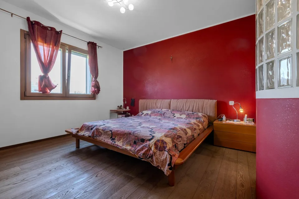 Splendid 6.5-room villa on one floor with garden in Stabio