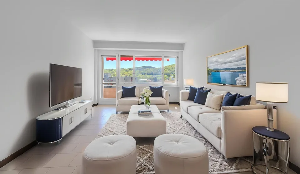 3.5 rooms renovated with open view into the green in Stabio