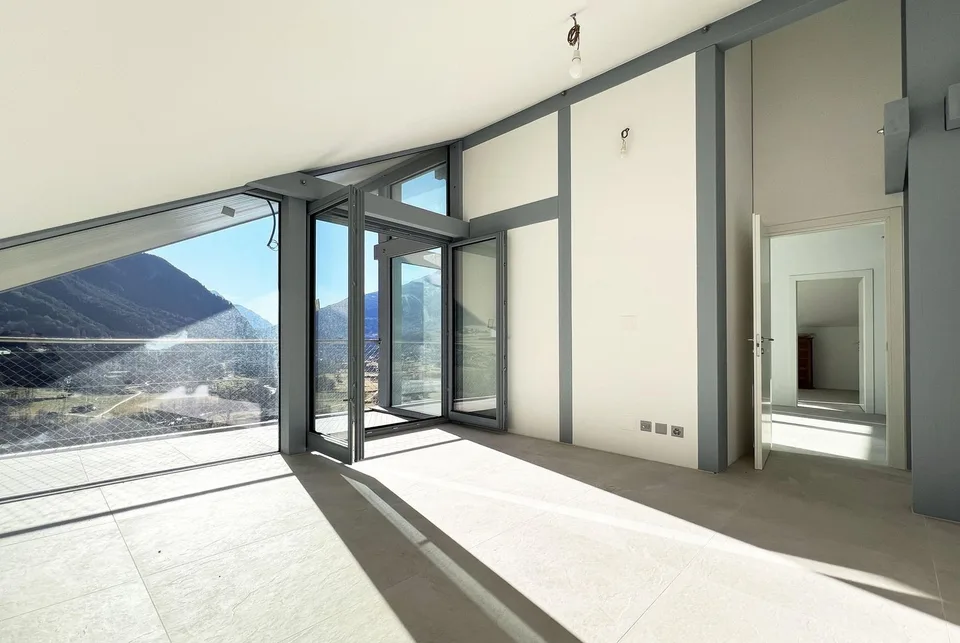 Wunderschöne Villa mit 6,5 Zimmern und Panoramablick in Ponto Valentino