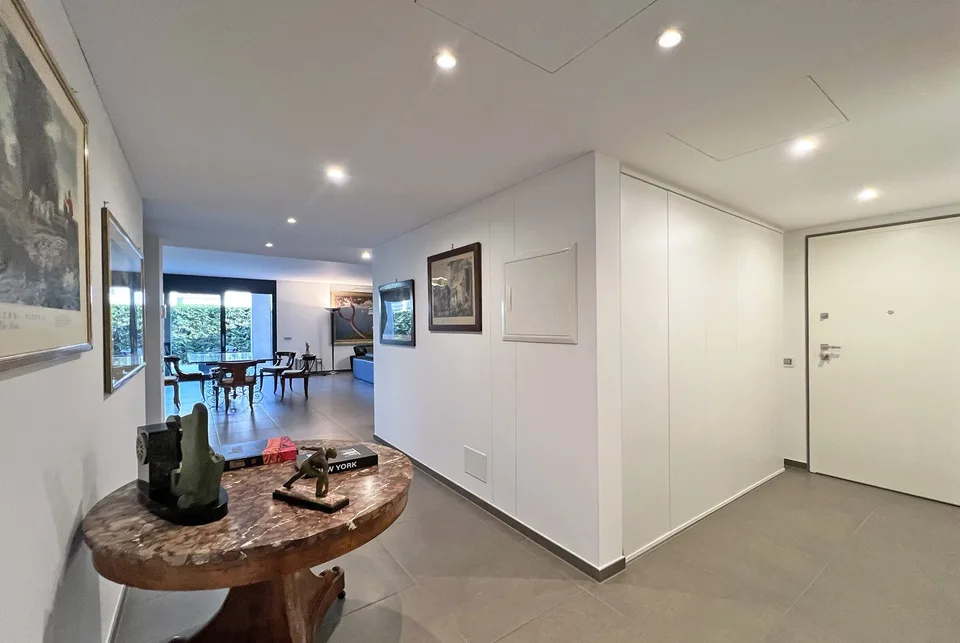 Geräumige 3.5-Zimmer-Wohnung mit Garten und zusätzlichen Räumen in Massagno