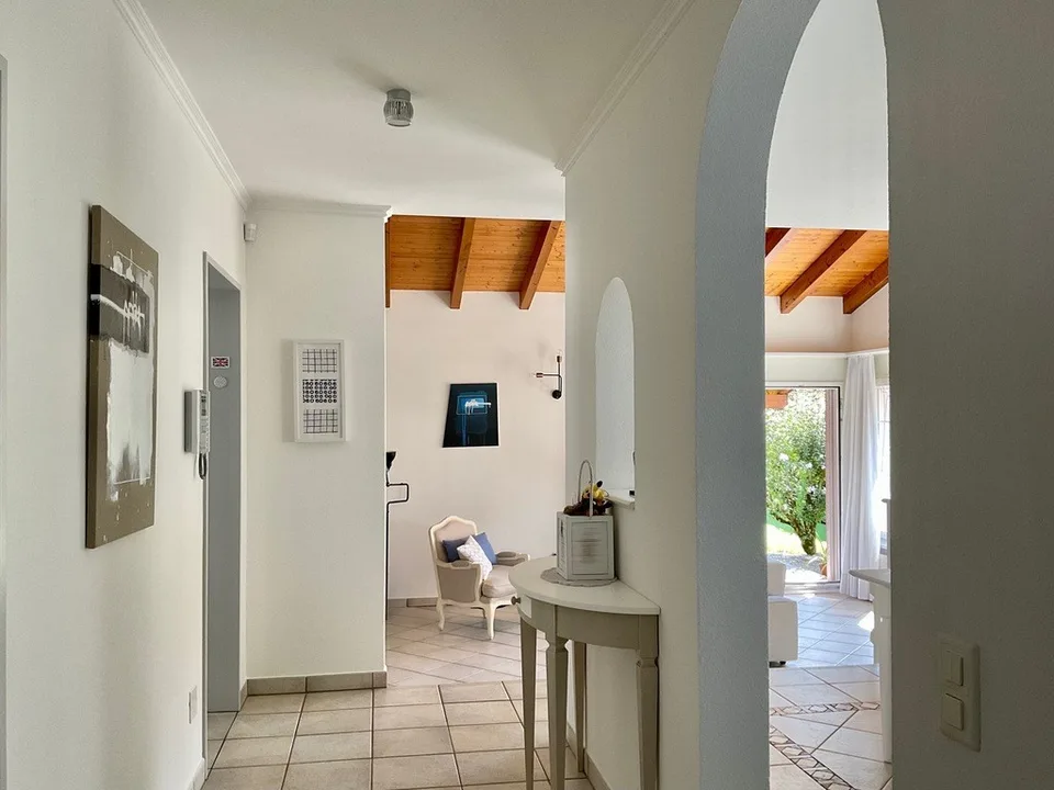 SAN PIETRO DI STABIO - WONDERFUL SINGLE-FAMILY HOUSE