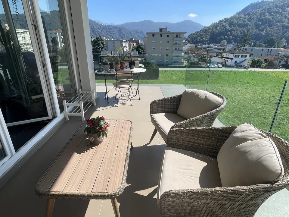 Schönes Apartment 3.5 mit großer Terrasse und 2 Parkplätzen