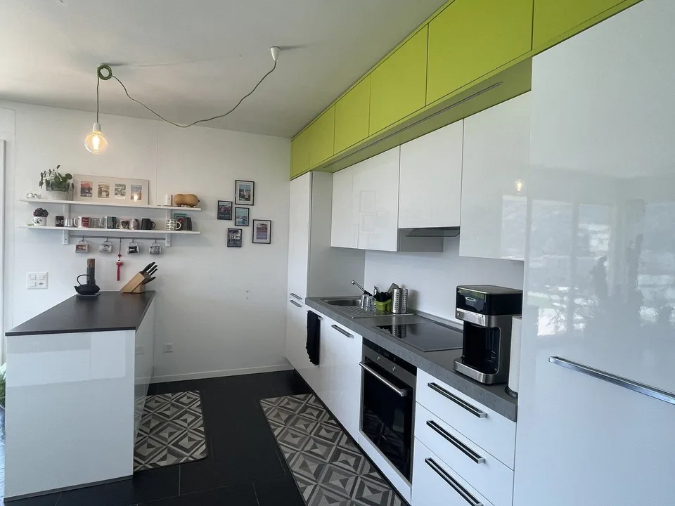 Schönes Apartment 3.5 mit großer Terrasse und 2 Parkplätzen