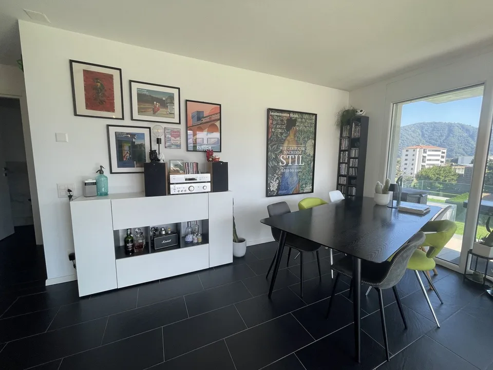 Schönes Apartment 3.5 mit großer Terrasse und 2 Parkplätzen