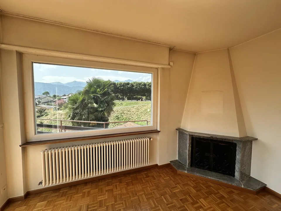IMPERDIBILE CASA UNIFAMILIARE SU FONDO EDIFICABILE