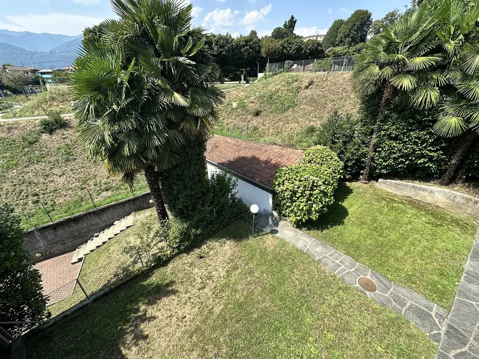 IMPERDIBILE CASA UNIFAMILIARE SU FONDO EDIFICABILE