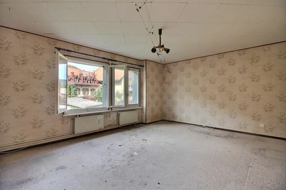 Casa di Villaggio da Trasformare con Permesso Validato per una Villa Individuale