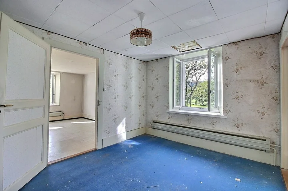 Casa di Villaggio da Trasformare con Permesso Validato per una Villa Individuale