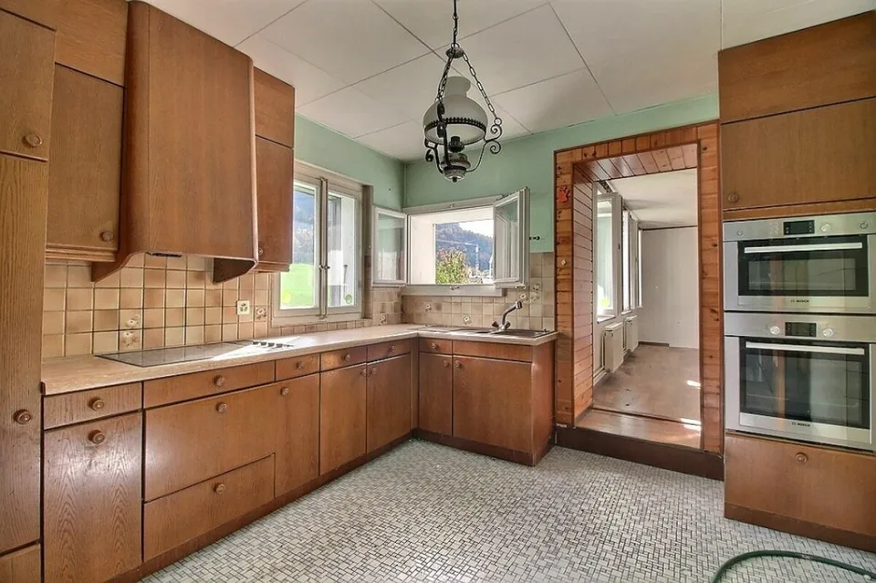Casa di Villaggio da Trasformare con Permesso Validato per una Villa Individuale