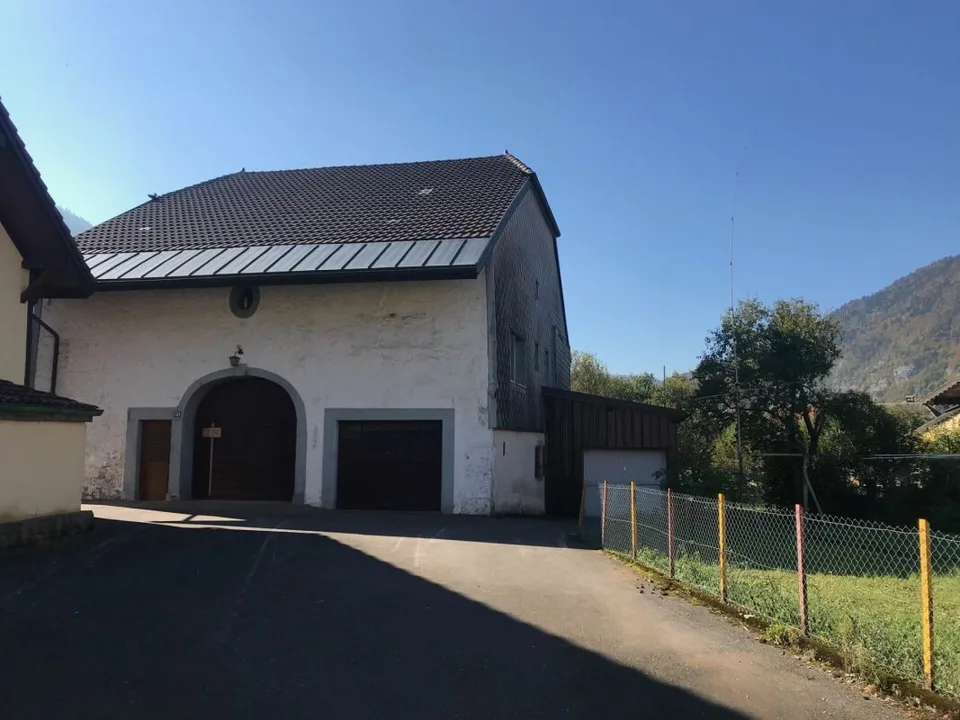 Casa di Villaggio da Trasformare con Permesso Validato per una Villa Individuale