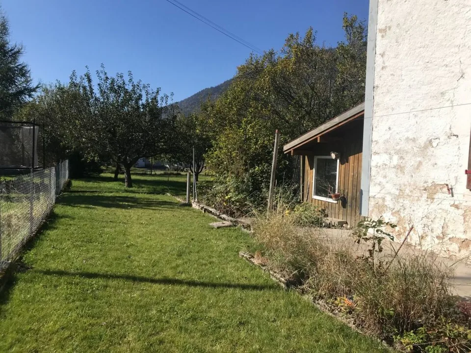 Casa di Villaggio da Trasformare con Permesso Validato per una Villa Individuale