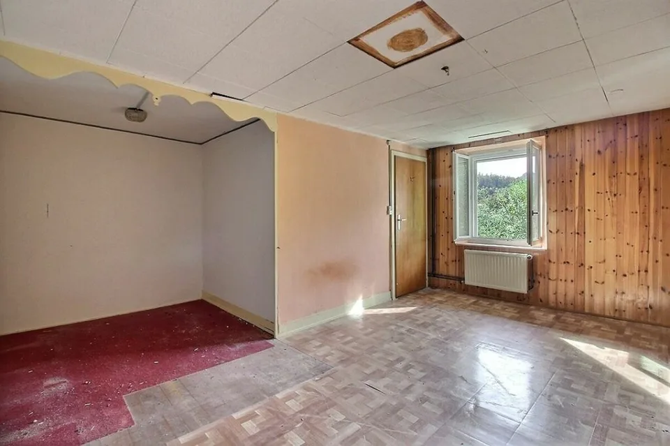 Casa di Villaggio da Trasformare con Permesso Validato per una Villa Individuale