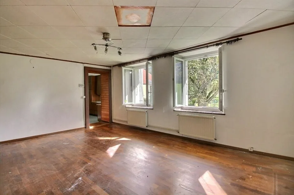 Casa di Villaggio da Trasformare con Permesso Validato per una Villa Individuale