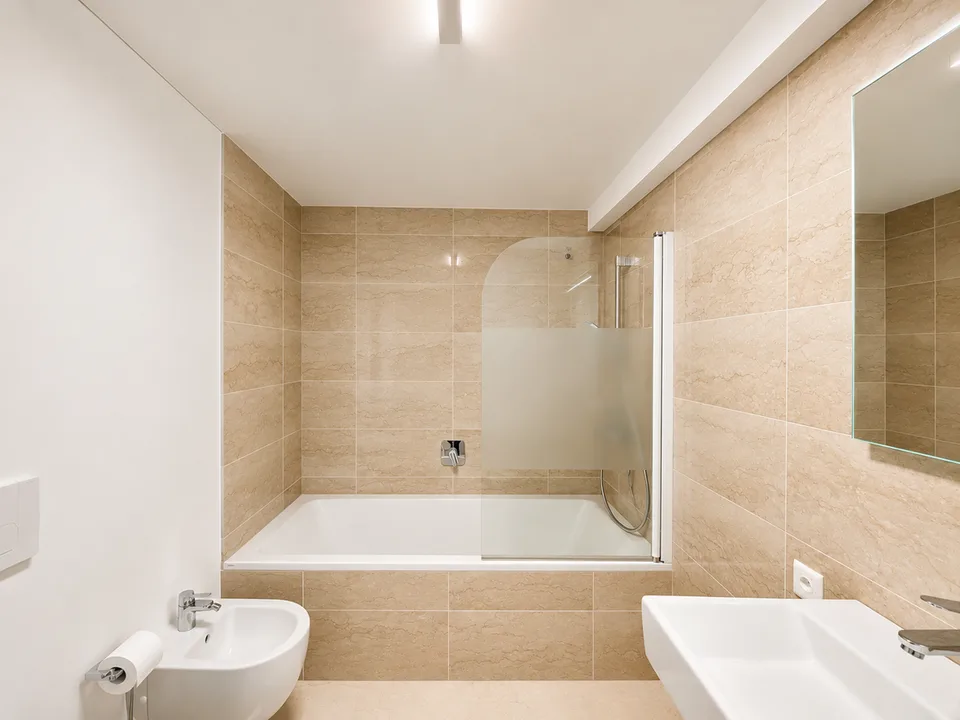 MONTAGNOLA - EXCLUSIVE 5.5 ROOM DUPLEX WITH LAKE VIEW