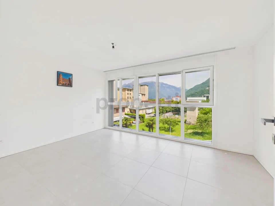Moderne 3.5 Zimmer mit großer Terrasse, Giubiasco