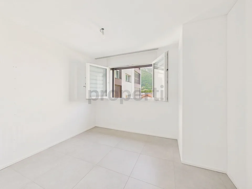 Moderne 3.5 Zimmer mit großer Terrasse, Giubiasco