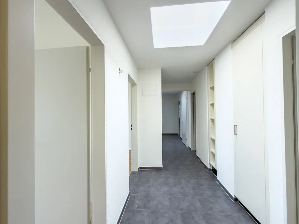 Schöne helle 4.5-Zimmer-Attikawohnung mit Terrasse