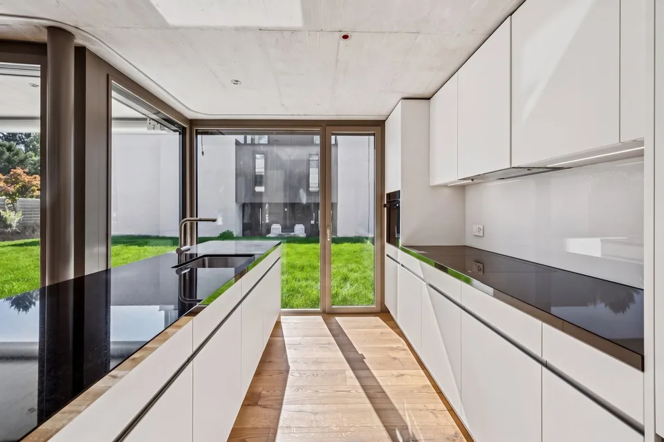Exclusive living with garden and rooftop terrace