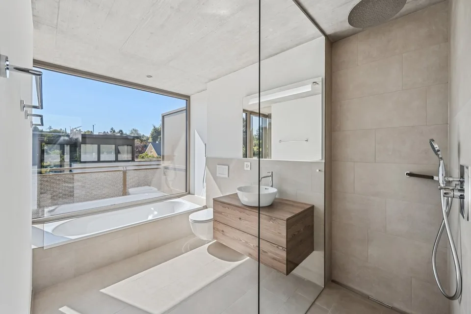 Exclusive living with garden and rooftop terrace
