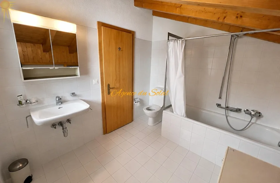En Exclusivité ! Superbe chalet de 8.5 pièces en bordure du golf Ballesteros à Crans !