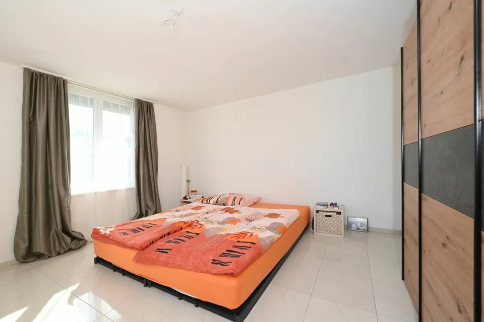 4-room apartment for rent with eat-in kitchen