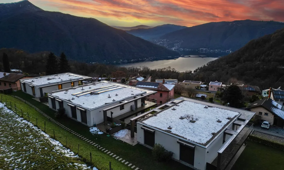 ATTICO ARREDATO 4.5 LOCALI CON TERRAZZA VISTA LAGO A ROVIO