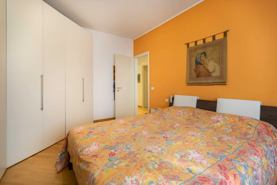 SPLENDIDE PENTHOUSE 4.5 AVEC VUE SUR LE LAC A CAMPIONE D'ITALIA