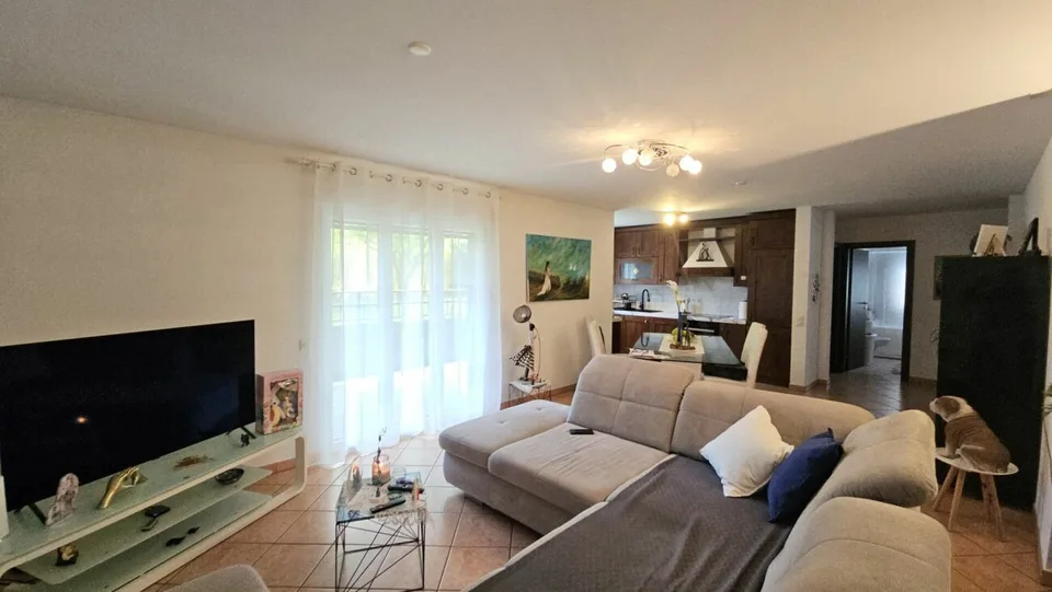 Wohnung im Erdgeschoss in Gnosca
