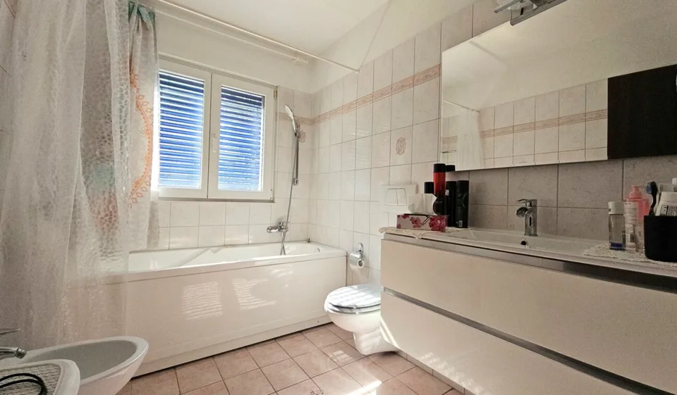 Wohnung im Erdgeschoss in Gnosca
