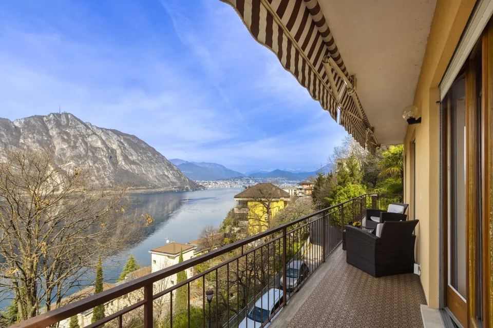 4.5 LOCALI CON VISTA LAGO IMPRENDIBILE A CAMPIONE D'ITALIA