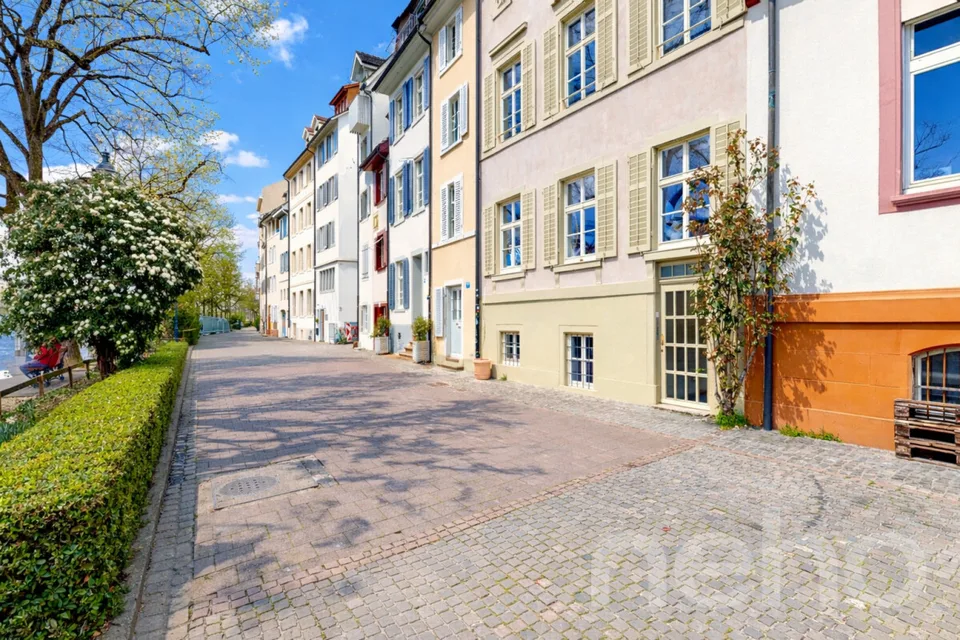 Wohnen am Rhein mit einzigartigem Blick aufs Basler Münster