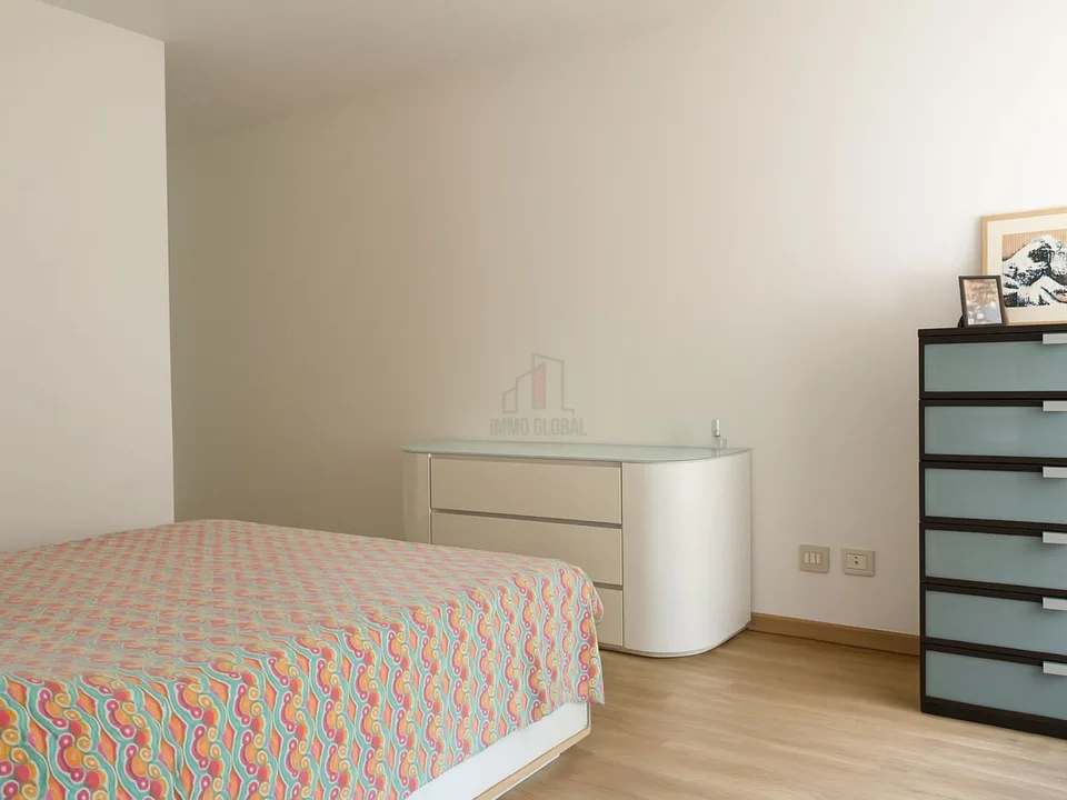 Comfortable apartment with partial lake view