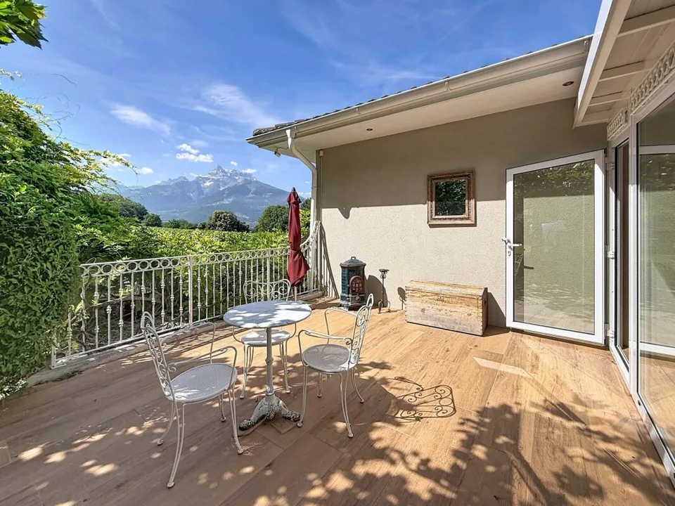 Gemütliche Villa im Erdgeschoss mit herrlichem Blick auf die Berge und die Dents-du-Midi