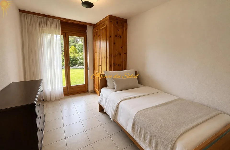 Superbe chalet familiale dans un emplacement privilégié verdoyant et calme à Crans !