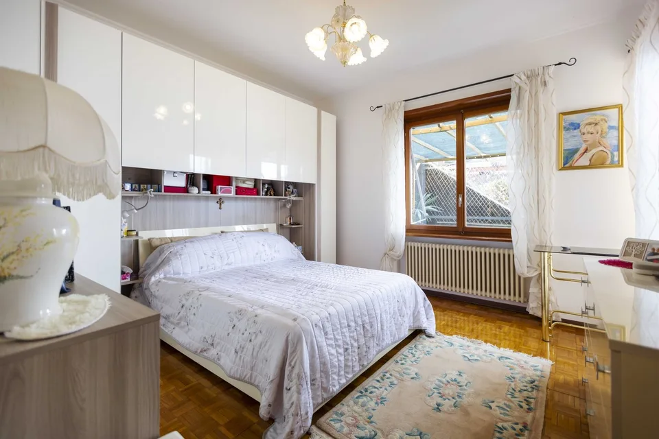 3 Rooms with Breathtaking Lake View in Campione d'Italia