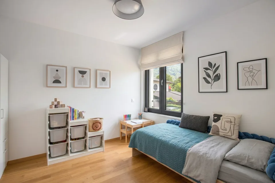 Elegant 4.5-room apartment with terrace in Dino